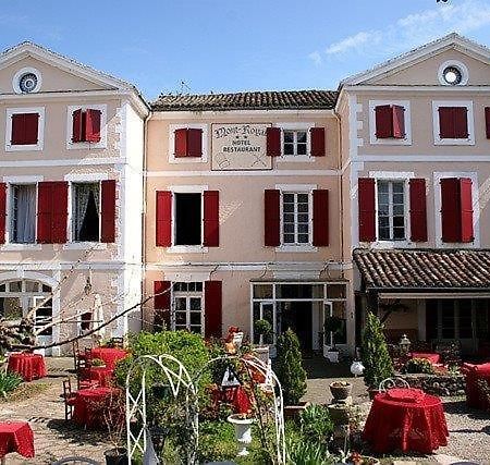 Hotel Le Mont Royal Realmont Bagian luar foto