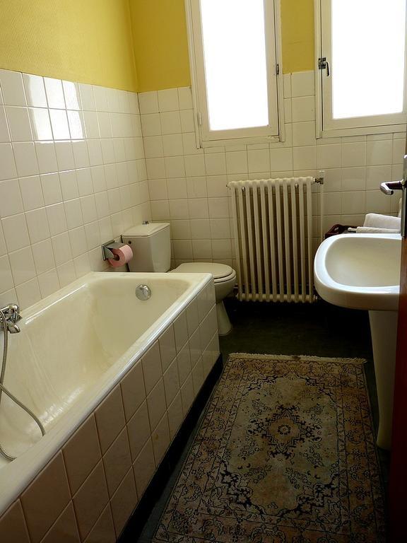 Hotel Le Mont Royal Realmont Bagian luar foto