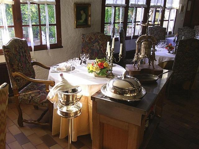 Hotel Le Mont Royal Realmont Bagian luar foto