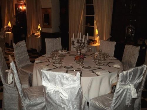 Hotel Le Mont Royal Realmont Bagian luar foto